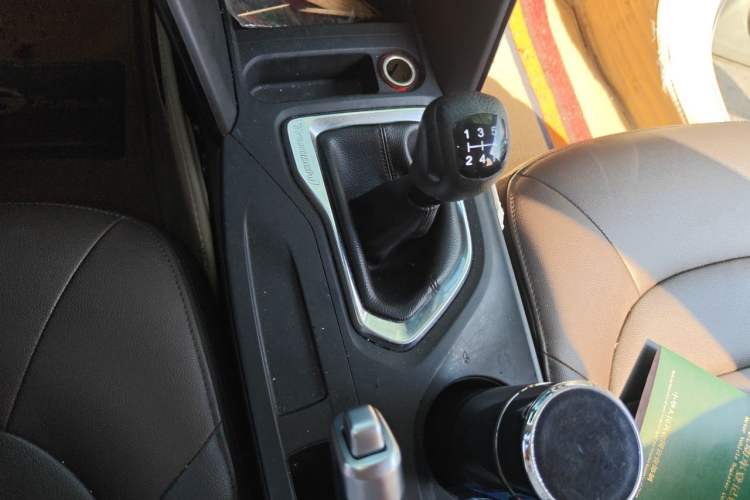 Used GAC Trumpchi GS4 2017 200T Manual Two-Wheel Drive Elite Edition Gear Lever