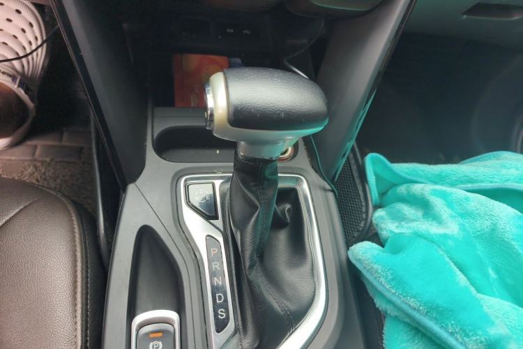 Used GAC Trumpchi GS4 2017 235T Automatic Two-Wheel Drive Elite Edition Gear Lever