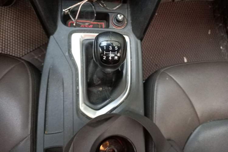 Used GAC Trumpchi GS4 2017 200T Manual Two-Wheel Drive Elite Edition Gear Lever