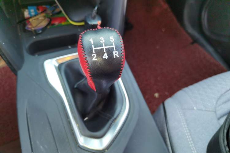 Used GAC Trumpchi GS4 2017 200T Manual Two-Wheel Drive Elite Edition Gear Lever