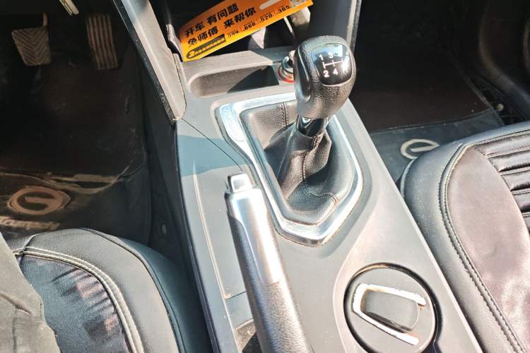 Used GAC Trumpchi GS4 2017 200T Manual Two-Wheel Drive Elite Edition Gear Lever