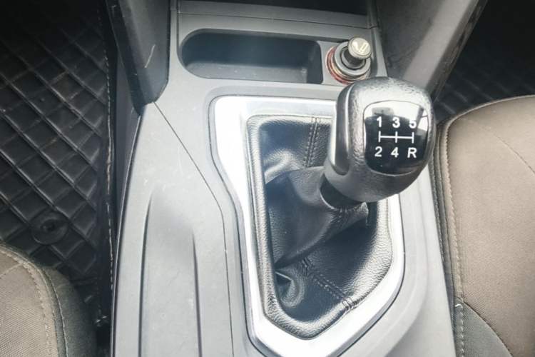 Used GAC Trumpchi GS4 2017 200T Manual Two-Wheel Drive Comfort Edition Gear Lever