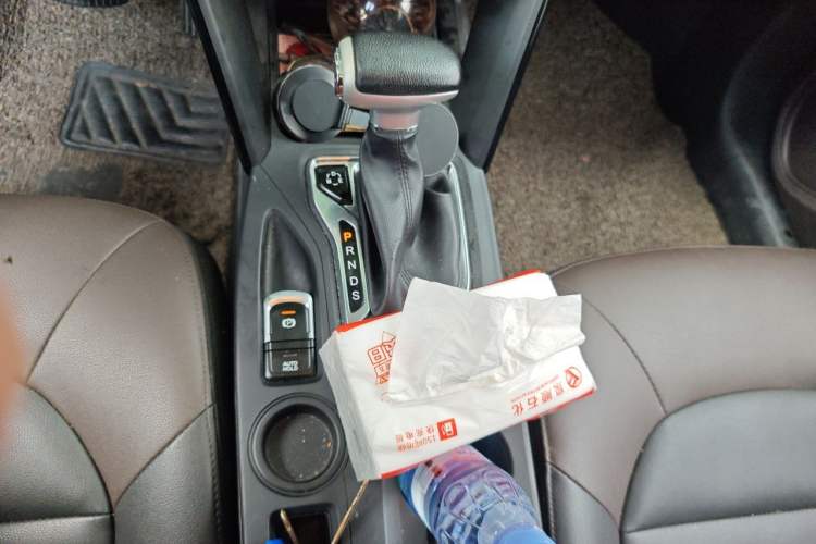 Used GAC Trumpchi GS4 2017 235T Automatic Two-Wheel Drive Elite Edition Gear Lever