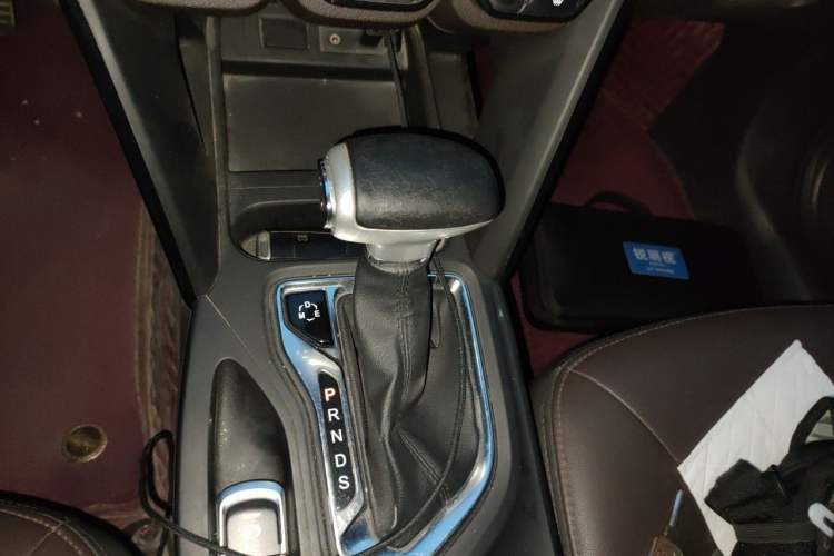 Used GAC Trumpchi GS4 2017 235T Automatic Two-Wheel Drive Elite Edition Gear Lever