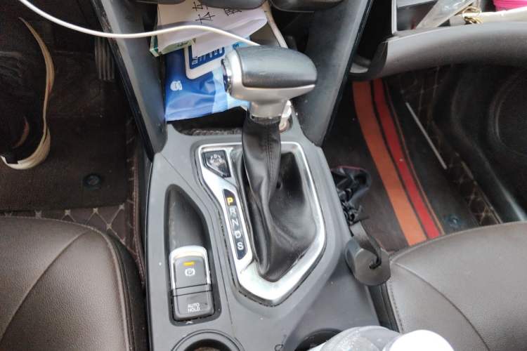 Used GAC Trumpchi GS4 2017 235T G-DCT Two-Wheel Drive Luxury Edition Gear Lever