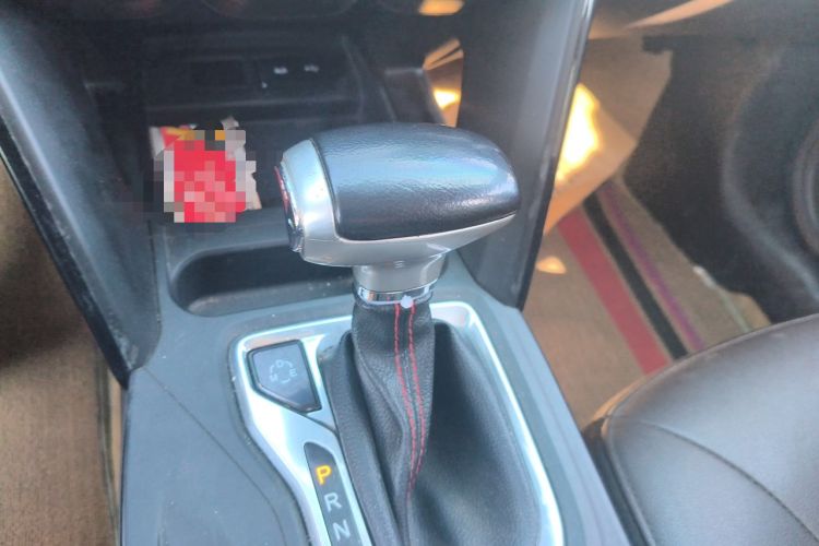 Used GAC Trumpchi GS4 2017 200T G-DCT Two-Wheel Drive Elite Edition Gear Lever