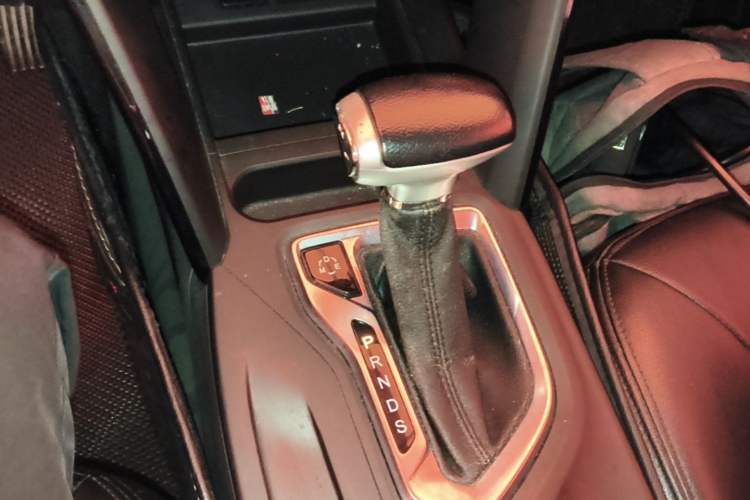 Used GAC Trumpchi GS4 2017 200T G-DCT Two-Wheel Drive Comfort Edition Gear Lever