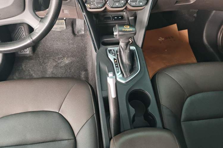 Used GAC Trumpchi GS4 2017 200T G-DCT Two-Wheel Drive Elite Edition Gear Lever