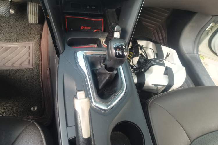 Used GAC Trumpchi GS4 2017 235T Manual Two-Wheel Drive Luxury Edition Gear Lever