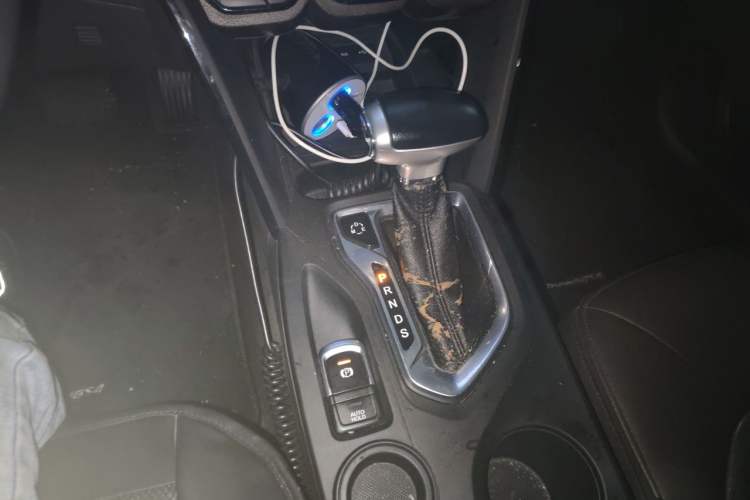 Used GAC Trumpchi GS4 2017 235T G-DCT Two-Wheel Drive Luxury Edition Gear Lever