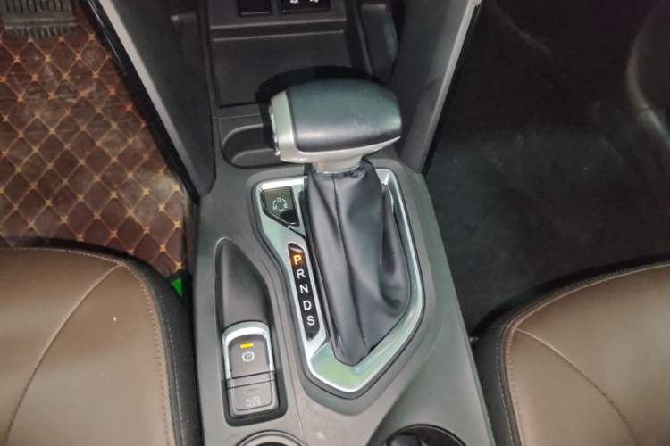 Used GAC Trumpchi GS4 2017 235T G-DCT Two-Wheel Drive Elite Edition Gear Lever