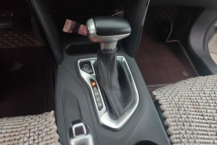 Used GAC Trumpchi GS4 2017 200T G-DCT Two-Wheel Drive Comfort Edition Gear Lever