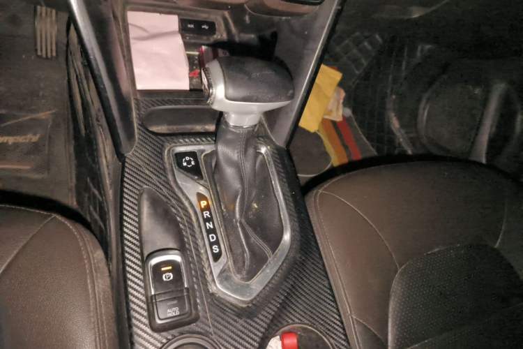 Used GAC Trumpchi GS4 2017 235T Automatic Two-Wheel Drive Luxury Smart Connectivity Version Gear Lever