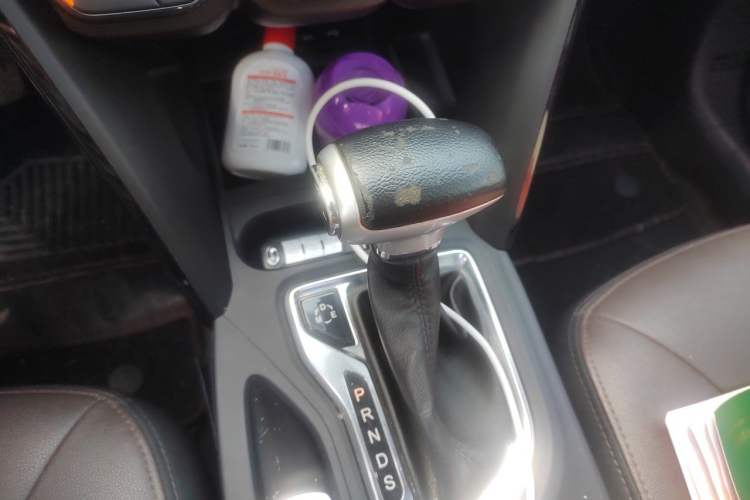 Used GAC Trumpchi GS4 2017 235T Automatic Two-Wheel Drive Elite Edition Gear Lever