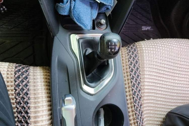 Used GAC Trumpchi GS4 2017 200T Manual Two-Wheel Drive Elite Edition Gear Lever