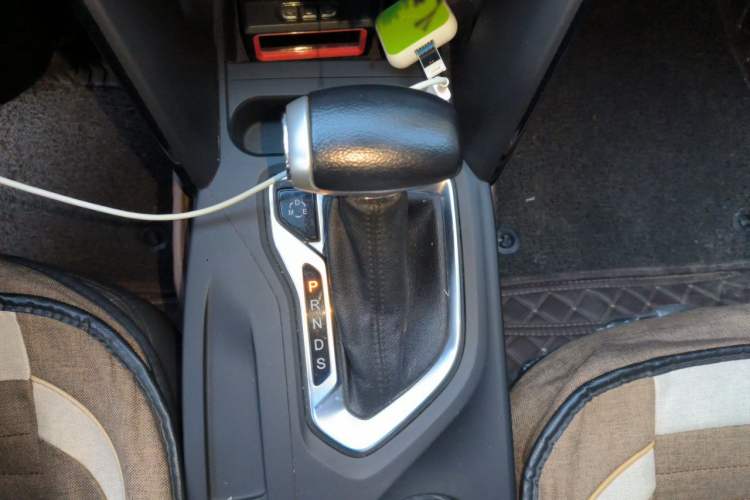 Used GAC Trumpchi GS4 2017 200T G-DCT Two-Wheel Drive Elite Edition Gear Lever