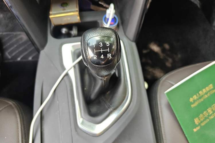 Used GAC Trumpchi GS4 2017 200T Manual Two-Wheel Drive Elite Edition Gear Lever
