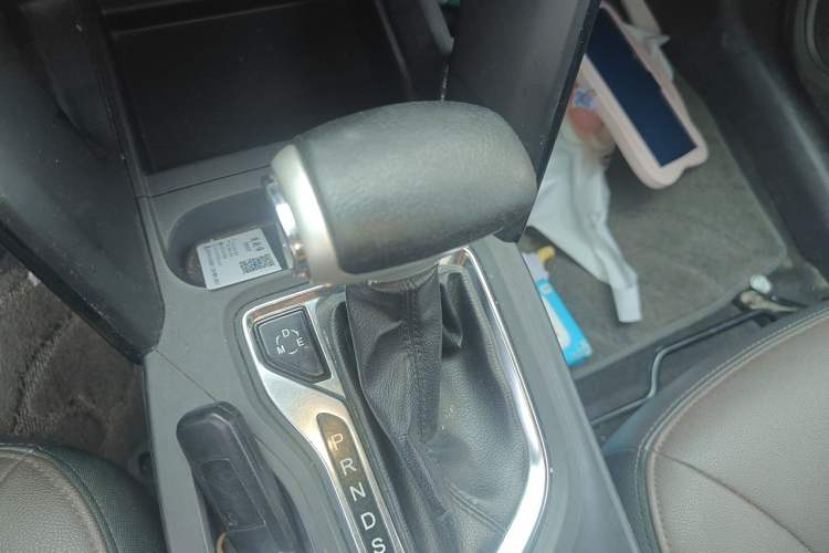 Used GAC Trumpchi GS4 2017 235T Automatic Two-Wheel Drive Luxury Smart Connectivity Version Gear Lever