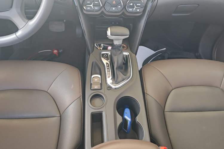 Used GAC Trumpchi GS4 2017 235T Automatic Two-Wheel Drive Elite Edition Gear Lever