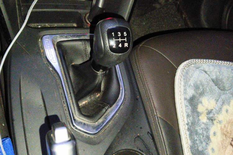 Used GAC Trumpchi GS4 2017 235T Manual Two-Wheel Drive Luxury Edition Gear Lever