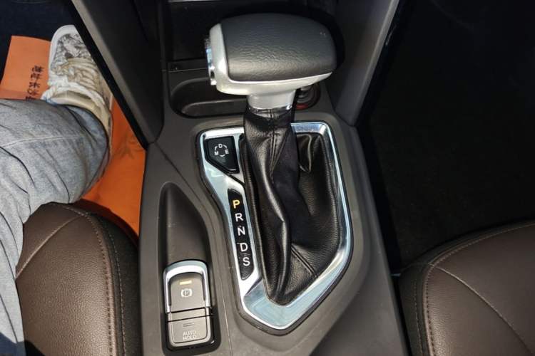 Used GAC Trumpchi GS4 2017 235T Automatic Two-Wheel Drive Elite Edition Gear Lever