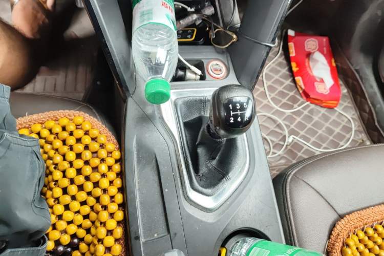 Used GAC Trumpchi GS4 2017 235T Manual Two-Wheel Drive Luxury Edition Gear Lever