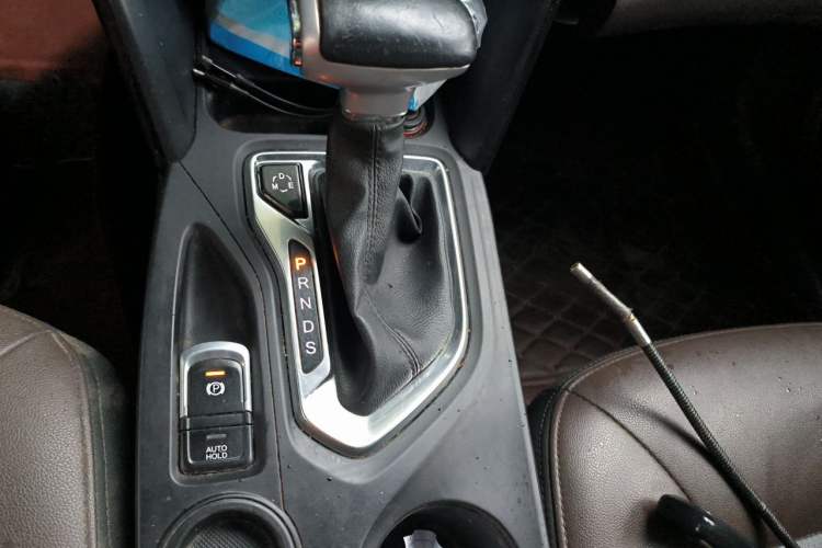 Used GAC Trumpchi GS4 2017 235T Automatic Two-Wheel Drive Elite Edition Gear Lever