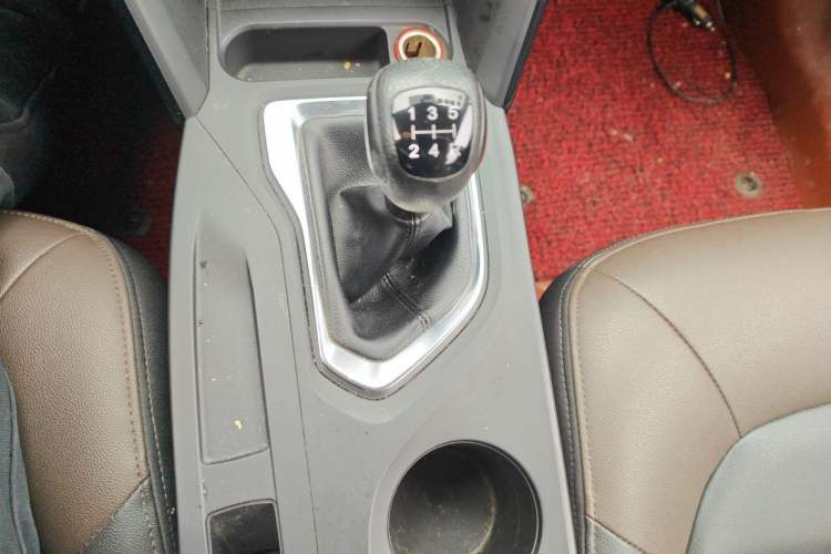 Used GAC Trumpchi GS4 2017 200T Manual Two-Wheel Drive Elite Edition Gear Lever