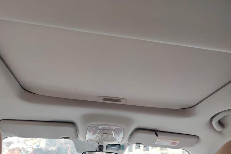Used GAC Trumpchi GS4 2017 235T Automatic Two-Wheel Drive Luxury Smart Connectivity Version Headliner
