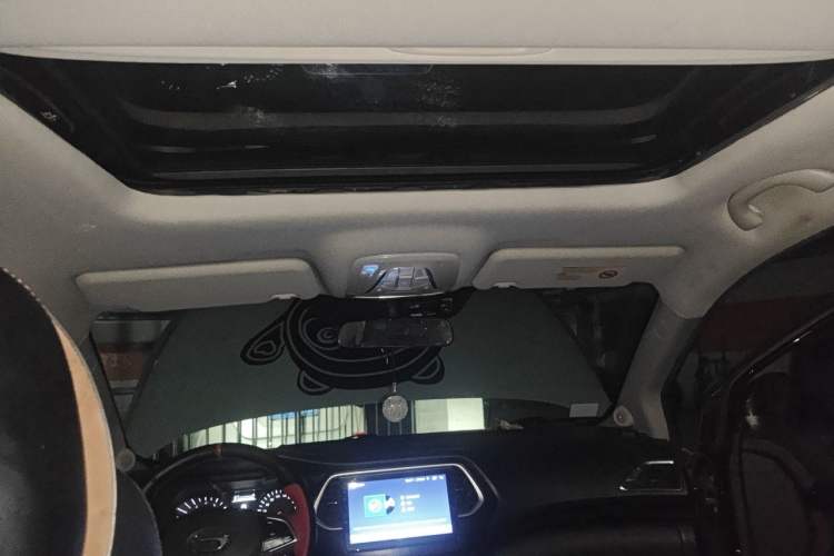 Used GAC Trumpchi GS4 2017 200T G-DCT Two-Wheel Drive Elite Edition Headliner