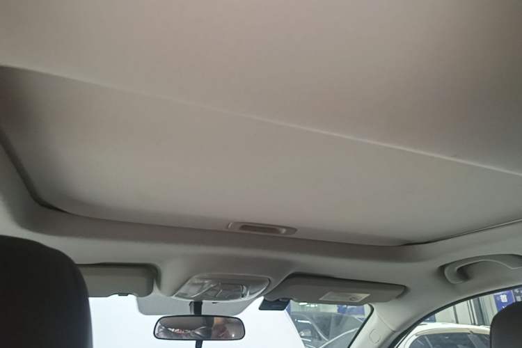 Used GAC Trumpchi GS4 2017 200T G-DCT Two-Wheel Drive Elite Edition Headliner