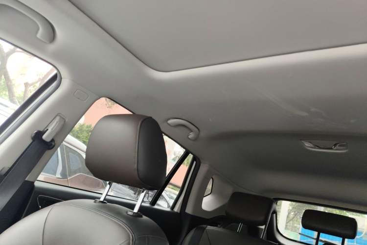 Used GAC Trumpchi GS4 2017 235T Automatic Two-Wheel Drive Luxury Smart Connectivity Version Headliner