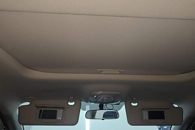 Used GAC Trumpchi GS4 2017 235T Automatic Two-Wheel Drive Elite Edition Headliner