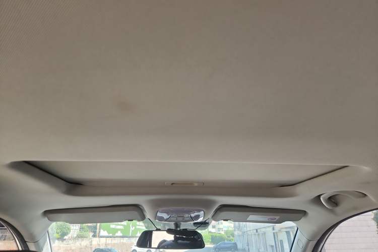 Used GAC Trumpchi GS4 2017 200T G-DCT Two-Wheel Drive Elite Edition Headliner