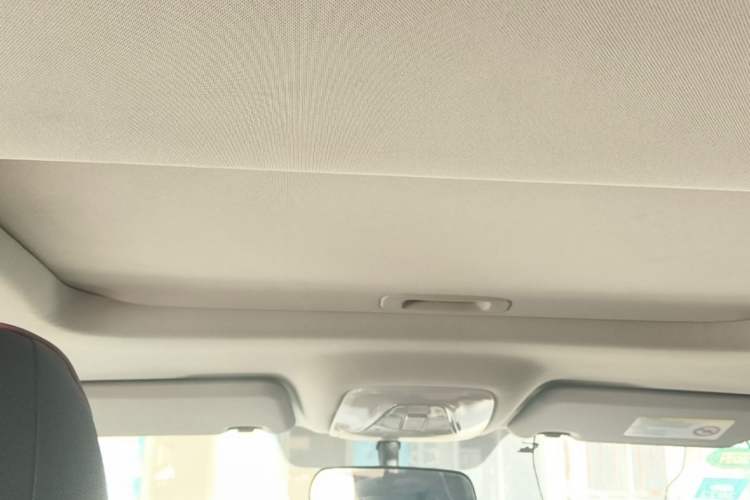 Used GAC Trumpchi GS4 2017 200T Manual Two-Wheel Drive Elite Edition Headliner
