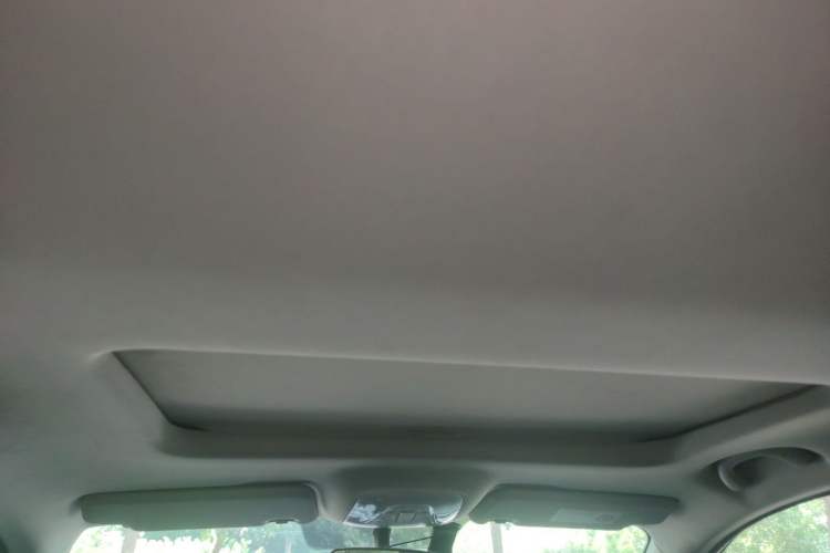 Used GAC Trumpchi GS4 2017 235T Manual Two-Wheel Drive Luxury Edition Headliner