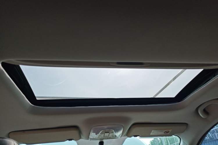 Used GAC Trumpchi GS4 2017 235T Automatic Two-Wheel Drive Luxury Smart Connectivity Version Headliner