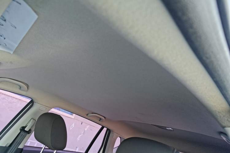 Used GAC Trumpchi GS4 2017 200T G-DCT Two-Wheel Drive Comfort Edition Headliner