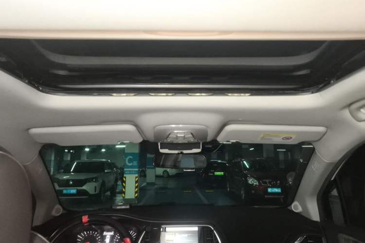 Used GAC Trumpchi GS4 2017 235T Automatic Two-Wheel Drive Luxury Smart Connectivity Version Headliner