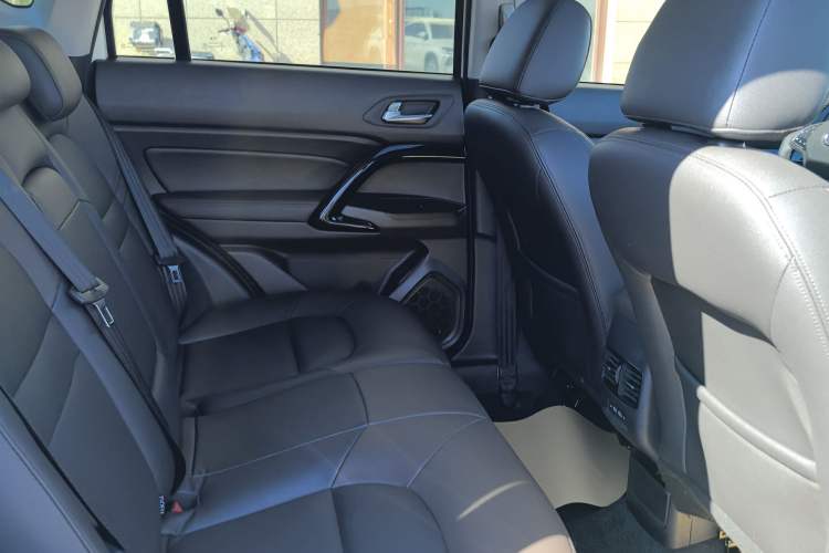 Used GAC Trumpchi GS4 2017 235T Automatic Two-Wheel Drive Luxury Smart Connectivity Version Headliner