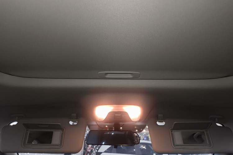 Used GAC Trumpchi GS4 2017 235T Automatic Two-Wheel Drive Elite Edition Headliner