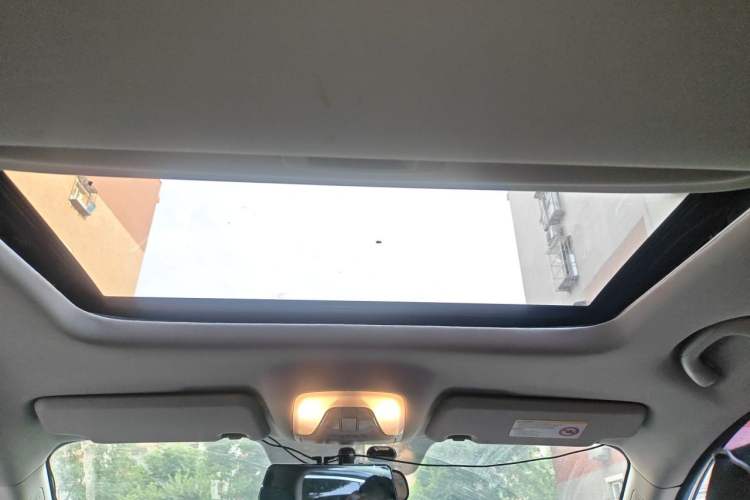 Used GAC Trumpchi GS4 2017 235T Automatic Two-Wheel Drive Luxury Smart Connectivity Version Headliner