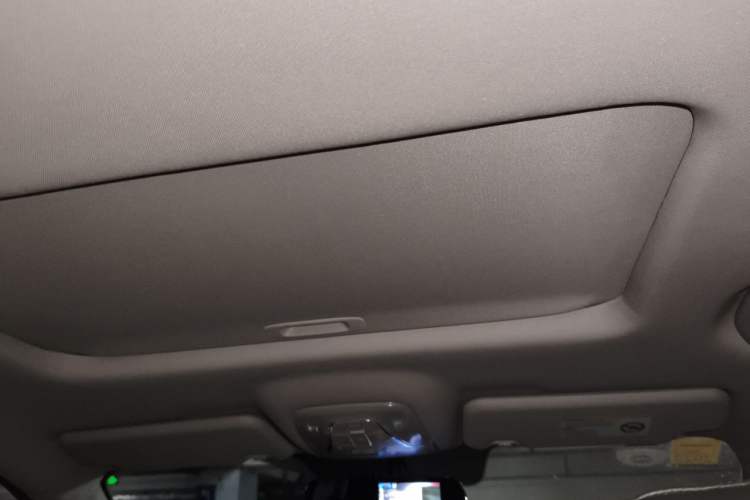 Used GAC Trumpchi GS4 2017 235T Automatic Two-Wheel Drive Luxury Smart Connectivity Version Headliner