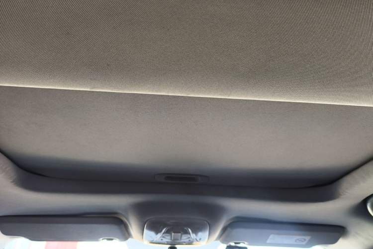 Used GAC Trumpchi GS4 2017 200T G-DCT Two-Wheel Drive Luxury Edition Headliner