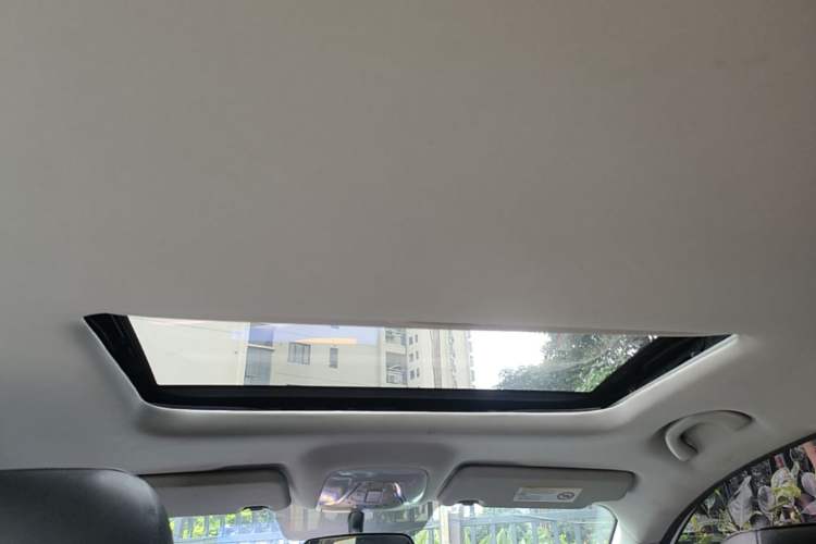 Used GAC Trumpchi GS4 2017 235T Automatic Two-Wheel Drive Luxury Smart Connectivity Version Headliner