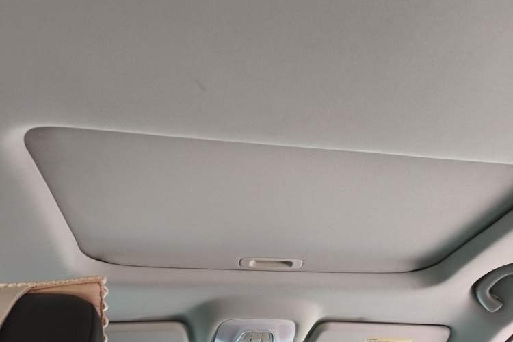 Used GAC Trumpchi GS4 2017 200T Manual Two-Wheel Drive Elite Edition Headliner