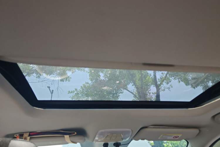 Used GAC Trumpchi GS4 2017 200T Manual Two-Wheel Drive Elite Edition Headliner