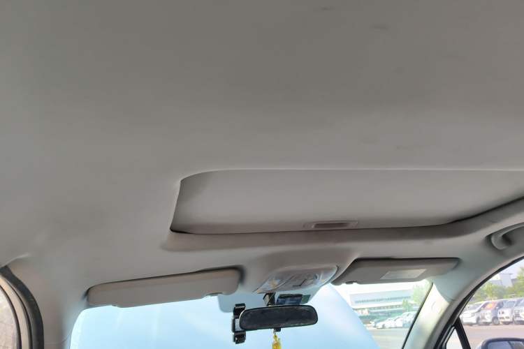 Used GAC Trumpchi GS4 2017 235T G-DCT Two-Wheel Drive Elite Edition Headliner