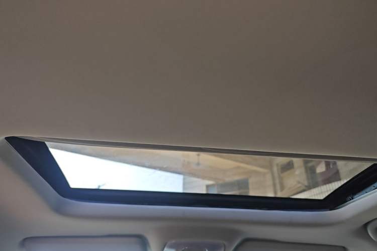 Used GAC Trumpchi GS4 2017 235T Automatic Two-Wheel Drive Elite Edition Headliner