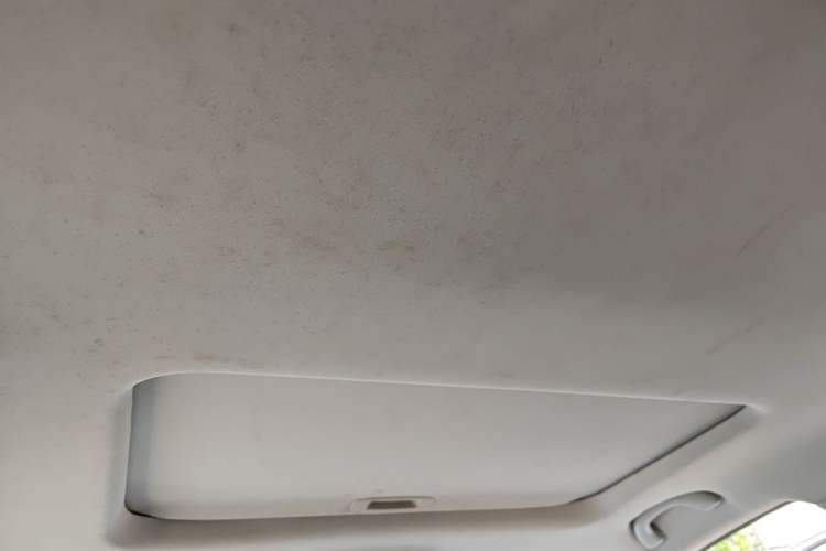 Used GAC Trumpchi GS4 2017 200T Manual Two-Wheel Drive Elite Edition Headliner
